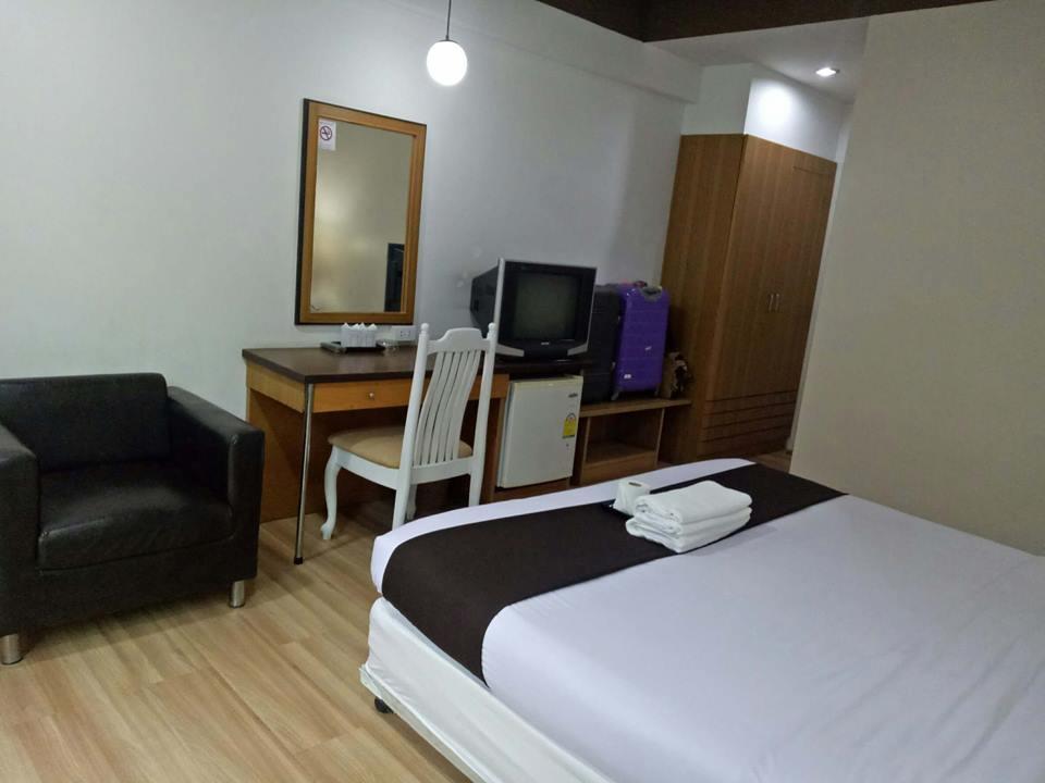 Thai Inter Korat Hotel Nakhon Ratchasima Ngoại thất bức ảnh